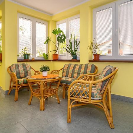 Apartments & Room Jagoda Baska  Ngoại thất bức ảnh
