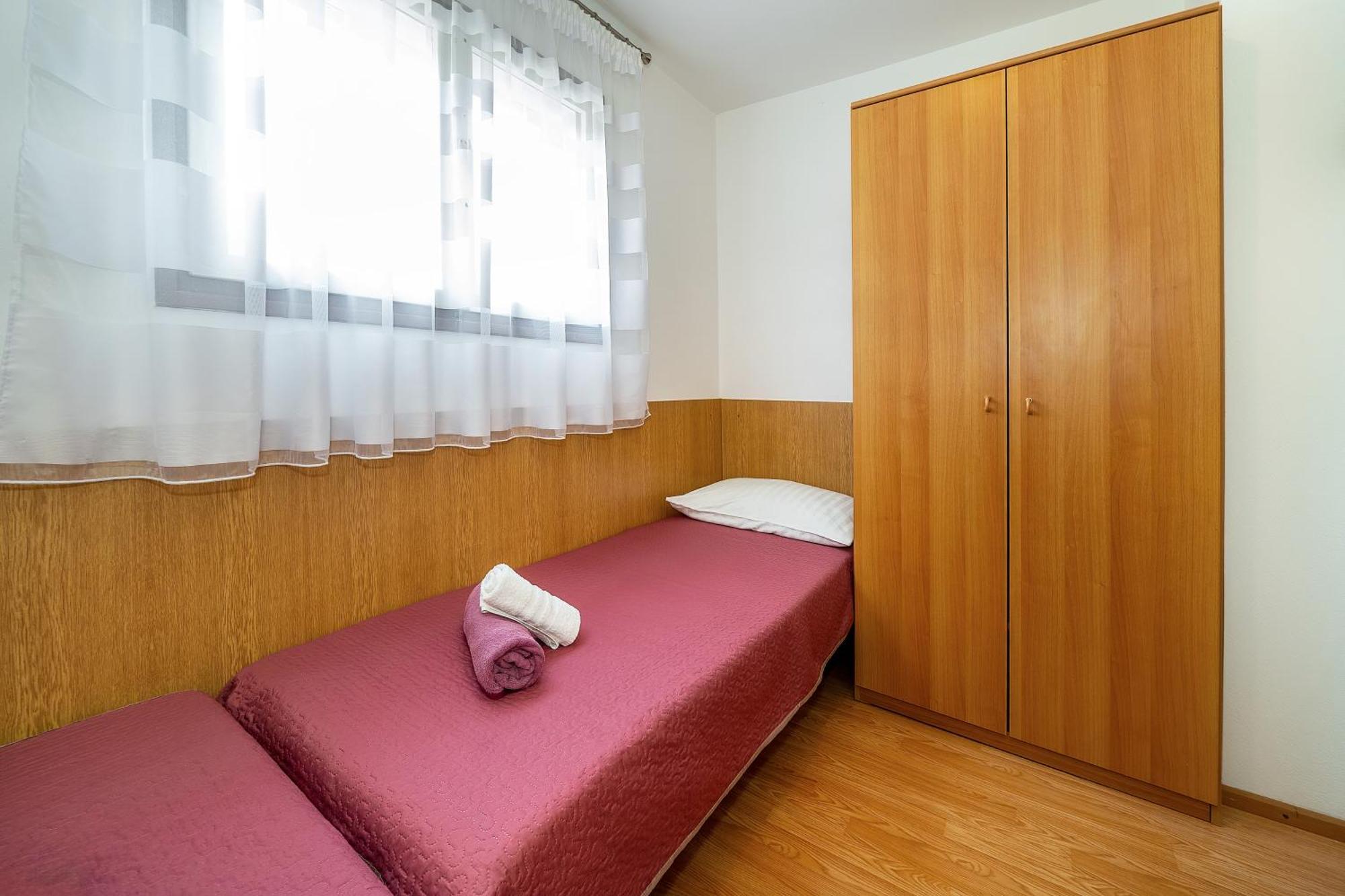 Apartments & Room Jagoda Baska  Ngoại thất bức ảnh