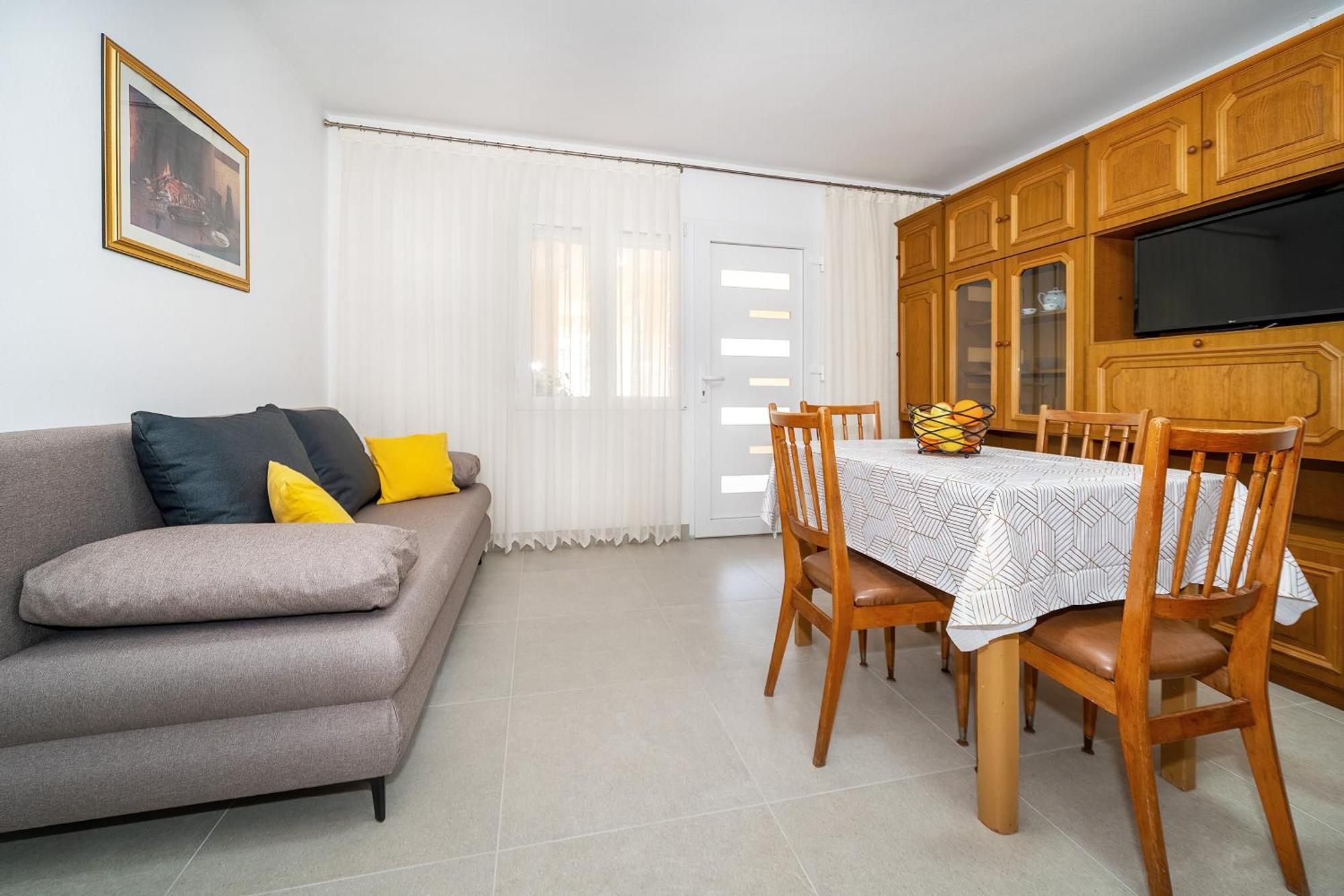 Apartments & Room Jagoda Baska  Ngoại thất bức ảnh