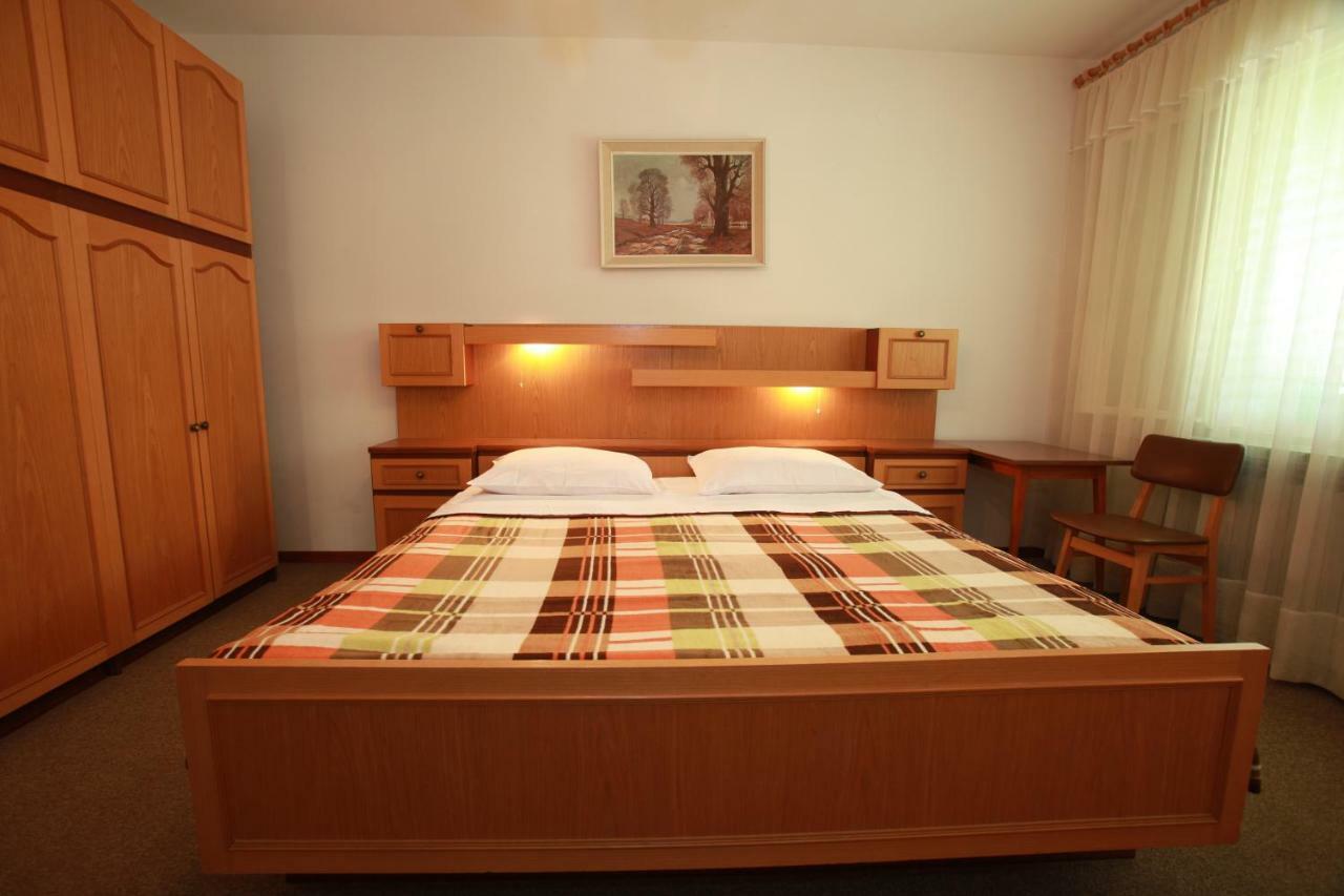 Apartments & Room Jagoda Baska  Ngoại thất bức ảnh