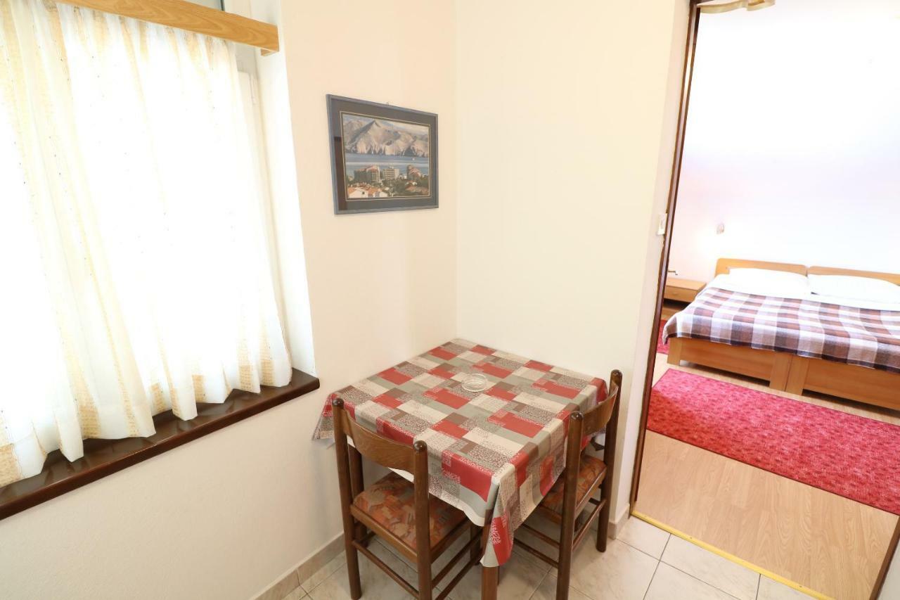 Apartments & Room Jagoda Baska  Ngoại thất bức ảnh