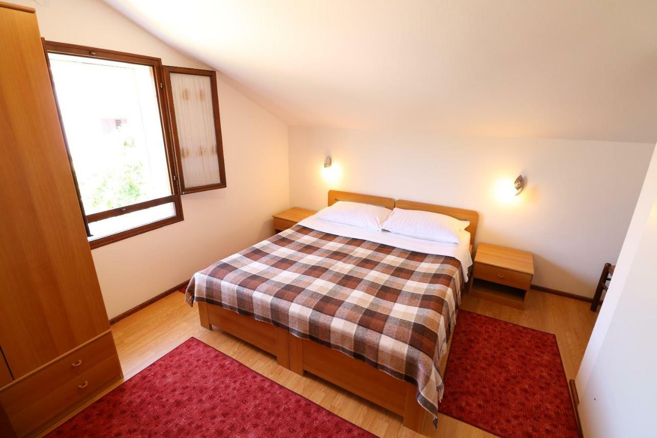Apartments & Room Jagoda Baska  Ngoại thất bức ảnh