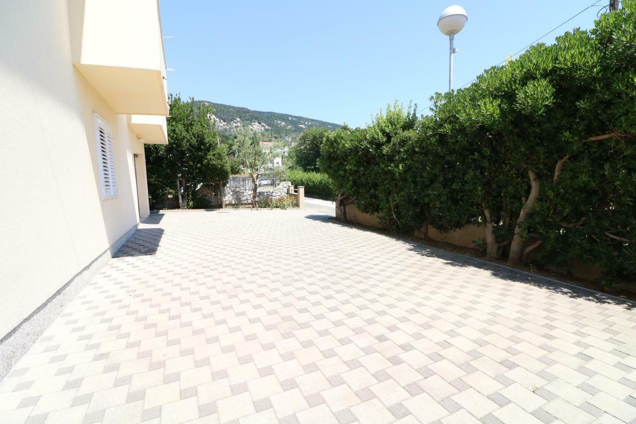 Apartments & Room Jagoda Baska  Ngoại thất bức ảnh